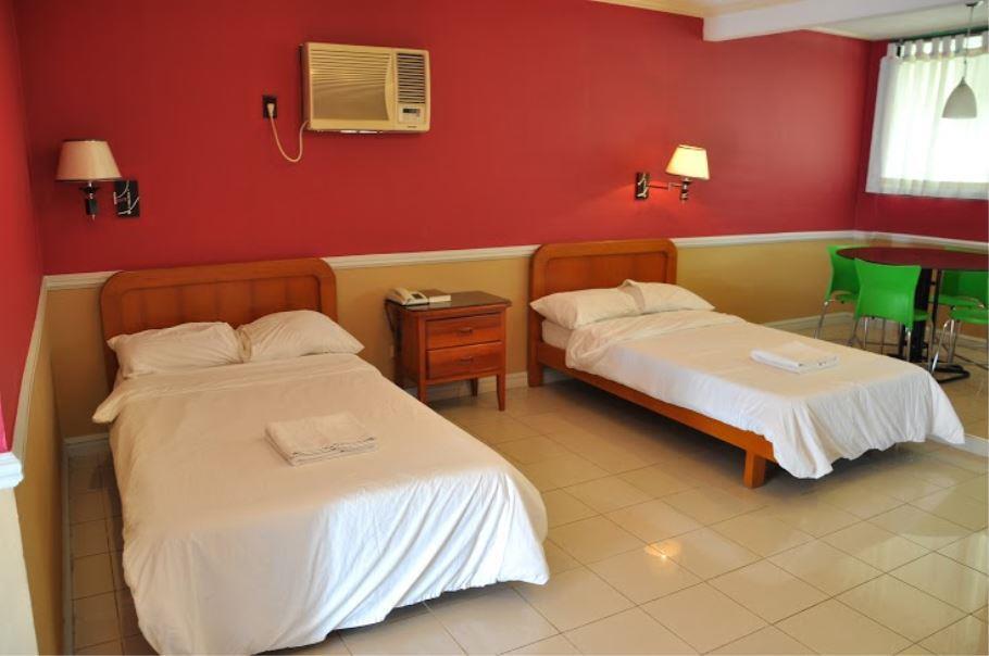 Club Manila East Taytay Apartment Ngoại thất bức ảnh